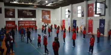 BİZ BİR TAKIMIZ (2)
