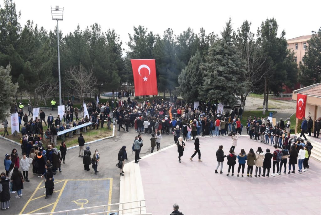Petrolkent Gençlik Merkezi'nde Nevruz kutlandı Petrolkent Gençlik Merkezi'nde Nevruz kutlandı