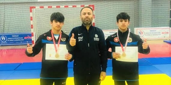 Batmanlı ikizler judoda Türkiye şampiyonu oldu