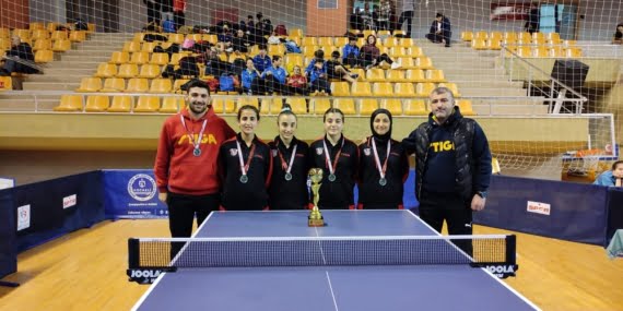Batmanlı kadınlar masa tenisinde Türkiye 2.si oldu