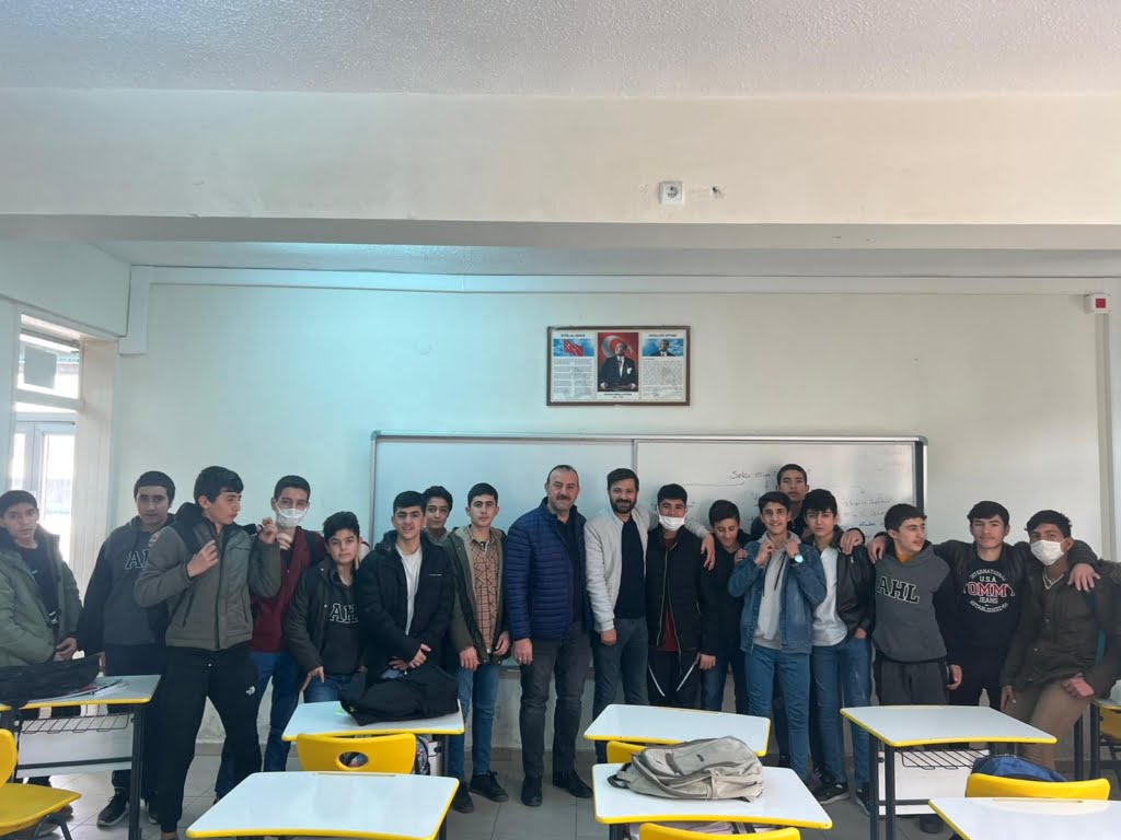 Gazetemizden Batman'ın başarı ile anılan lisesine ziyaret