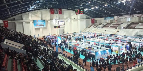 Batman Üniversitesi öğrencileri Elazığ’da düzenlenenen Güneydoğu Kariyer Fuarına Katıldı