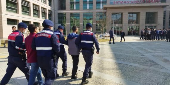 Farklı suçlardan aranan 14 kişi tutuklandı
