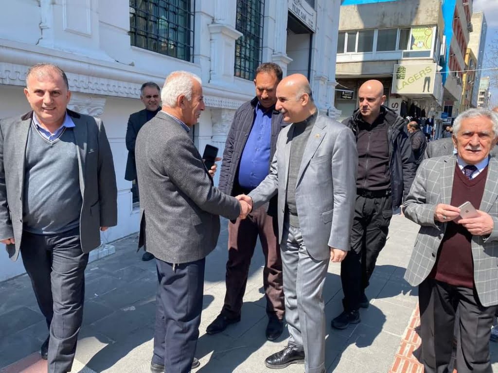 Özdemir'in kentteki temasları devam ediyor