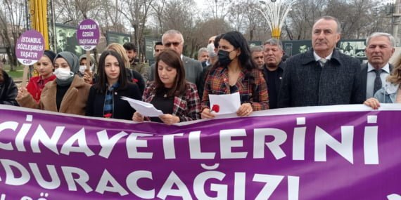CHP Batman Kadın Kolları: Toplumsal cinsiyet eşitsizliği bir demokrasi sorunudur