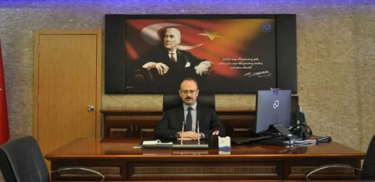 kayyum-foto-sozcu_16_9_1630679500-880x495