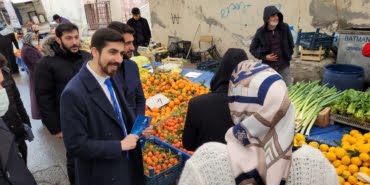 photo5800867295260686211