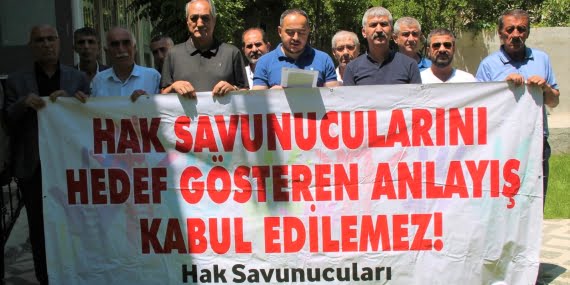 İHD Batman’da, Hakkari Şube Eşbaşkanı Yusuf Çobanoğlu’na destek açıklamasında bulundu