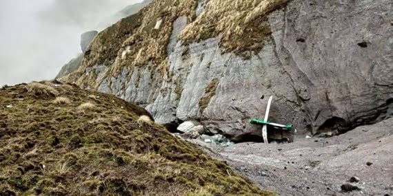 İçerisinde 22 kişinin bulunduğu ve Nepal’de kaybolan uçağın enkazı bulundu