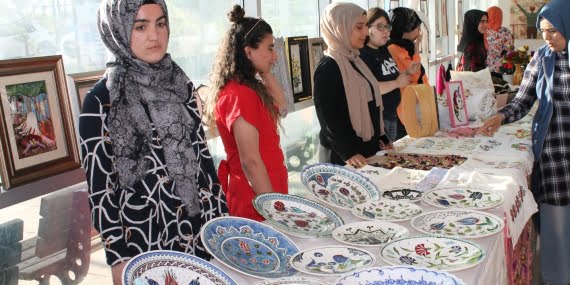 Sergiler sanatseverlerle buluşturuluyor