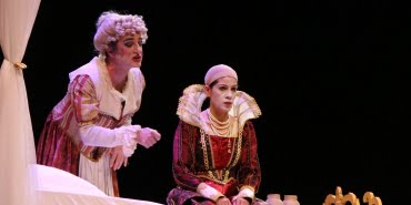 btm-20-05-2022-elizabeth-tiyatro-izleyiciyle-bulustu5