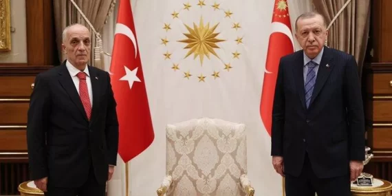 Cumhurbaşkanı Erdoğan ile görüşen Türk-İş Başkanı: Zam için 'var' da demedi, 'yok' da Cumhurbaşkanı Erdoğan ile görüşen Türk-İş Başkanı: Zam için ‘var’ da demedi, ‘yok’ da