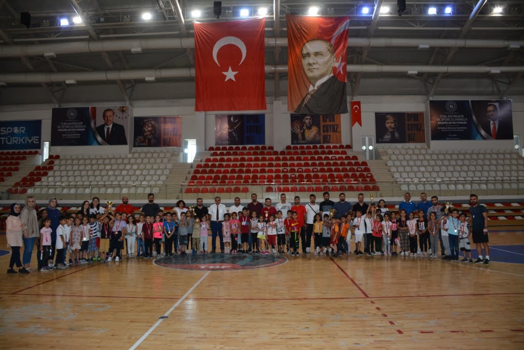 ‘Geleneksel Çocuk Oyunları’ şenliği sona erdi