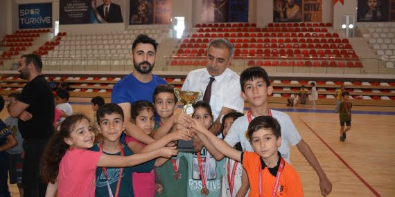 ‘Geleneksel Çocuk Oyunları’ şenliği sona erdi