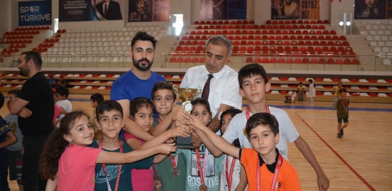 GELENEKSEL ÇOCUK OYUNLARI 4