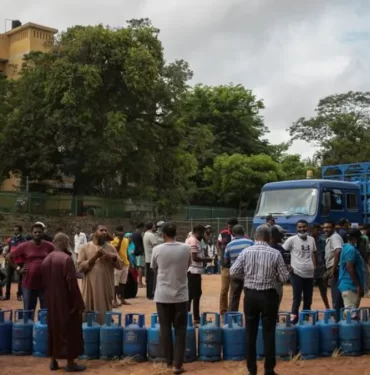 2022-07-29t053047z_2_lynxmpei6s05o_rtroptp_3_sri-lanka-crisis