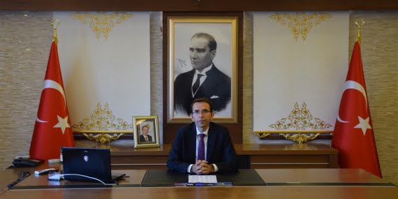 Batman'ın Kozluk ilçesi kaymakamı Eyüp Güngör görevden alındı Batman’ın Kozluk ilçesi kaymakamı Eyüp Güngör görevden alındı