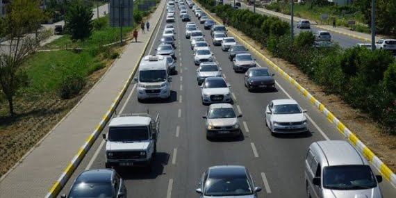 Bayramın bitişiyle tatilden dönüşler başladı