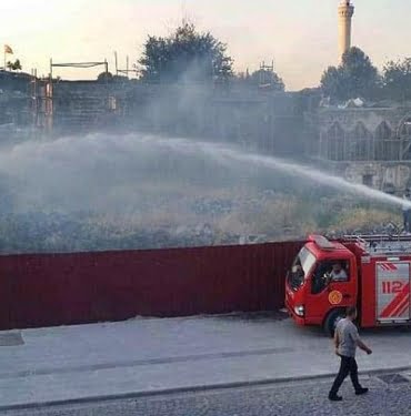 sur_da_cocuklarin_attigi_torpil_yangin_cikardi_2eac00c243fd46b41b1c