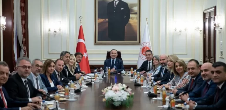ziyaret-LFOF_cover.jpg