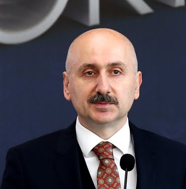 Ulaştırma ve Altyapı Bakanlığına Adil Karaismailoğlu  bakan