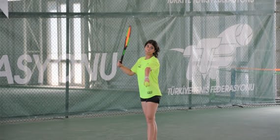 Batman'da düzenlenen Tenis Şampiyonası başladı Batman’da düzenlenen Tenis Şampiyonası başladı