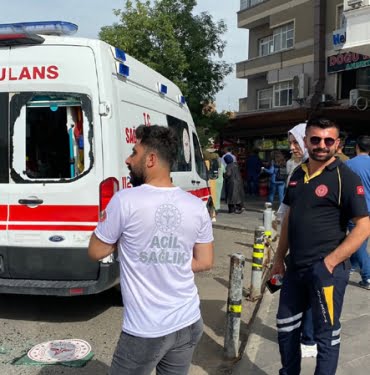 AKLÝ DENGESÝ YERÝNDE OLMAYAN ÞAHIS PARK HALÝNDEKÝ AMBULANSIN CAM