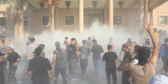 Bağdat’ta Sadr’ın taraftarlarını sokaktan çekmesi sonrası yasak kalktı