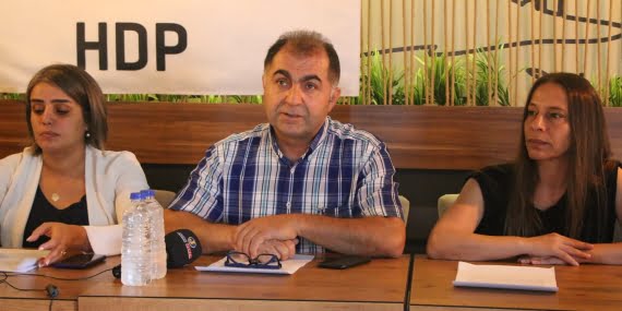 Demir ve Korkmaz: Belediye 11 parsel araziyi satışa çıkardı