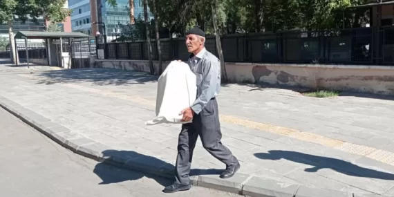 ‘Oğlumun kemiklerinin olduğu kutuyu verdiklerinde Diyarbakır başıma yıkıldı’