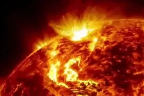 guneste_delik_acilinca_korkutan_uyari_geldi_gunes_firtinasi_dunyayi_vurabilir_1659513291_0625