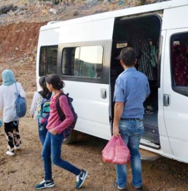 tasimali-egitim-ogrencilerinin--zorlu-okul-yolculugu