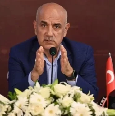 vahit-kirisci-yeni-tarim-modeli-ni-anlatti-1661846064-773-x750 bakan