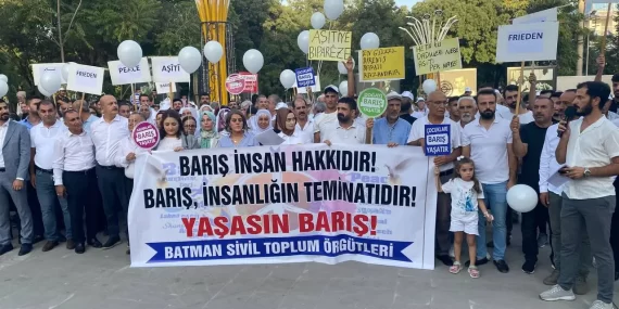 Batman’daki birçok  Sivil Toplum Örgütü ‘Barış’ için bir araya geldi