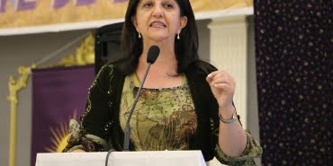 dyb-25-09-2022-koferans-basladi-pervin2