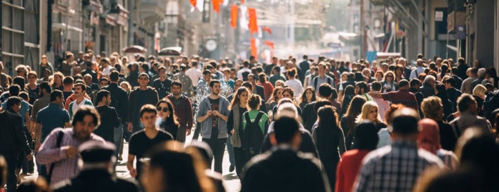 kalabalık toplum,