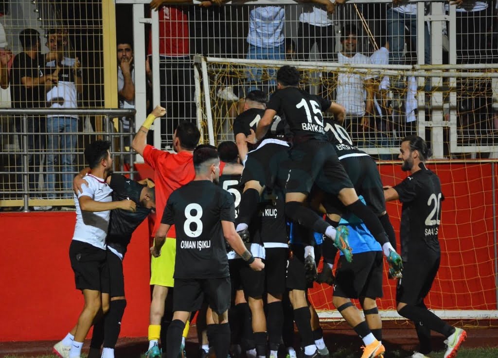 Batman Petrolspor Nazilli Belediyespor'u 3-0 yendi
