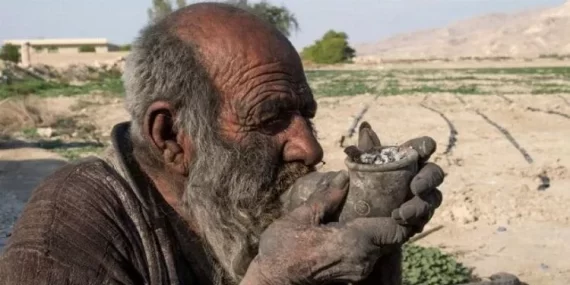 70 yıldır yıkanmıyordu: Yıkananınca öldü