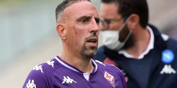 Ünlü futbolcu Franck Ribery futbol kariyerini noktaladı