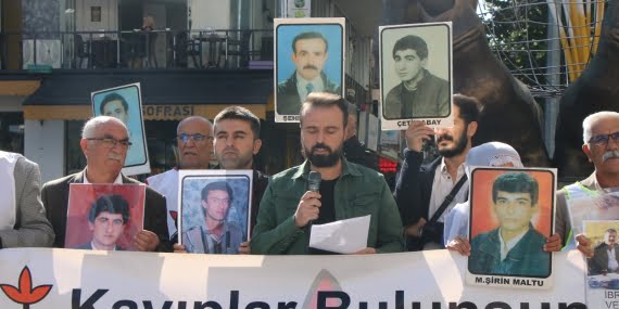 İHD ve kayıp yakınları 552. haftada Gülistan Caddesindeydi İHD ve kayıp yakınları 552. haftada Gülistan Caddesindeydi
