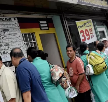 filipinlerde-buyuk-ikramiye-433-kisiye-cikti-1664881650