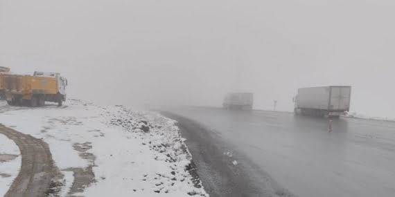 Yılın ilk karı Van’da yağdı