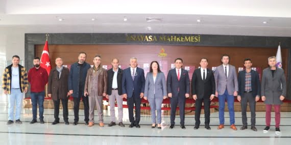 15 eğitim sendikasından Öğretmenlik Meslek Kanunu’nun iptali için AYM’ye itiraz