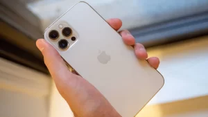 apple-yenilenmis-iphone-12-pro-satmaya-basladi