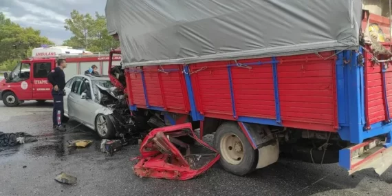 Cenazeye giderken yaşanan kazada öldü
