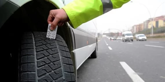 Kış lastiği zorunluluğu başlıyor. Peki kış lastiği zorunluluğu hangi araçlarda zorunlu?