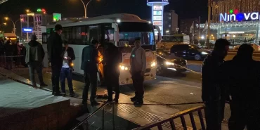 midibus-soforu-yolcu-duraginda-sila-wbYS.jpg