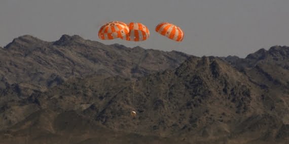 Ay yörüngesine gönderilen Orion uzay aracı Dünya’ya döndü