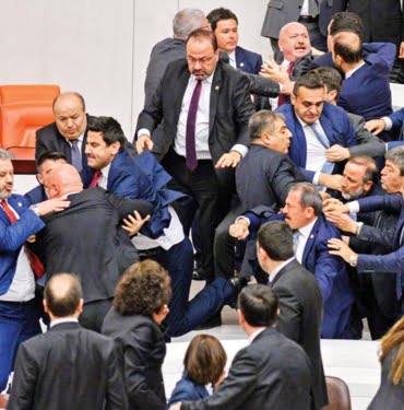 5e608dc75cf3b0161c2305e4