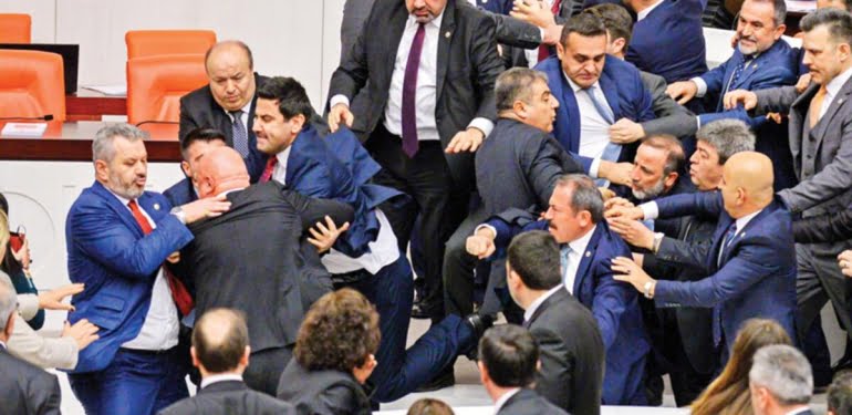 5e608dc75cf3b0161c2305e4